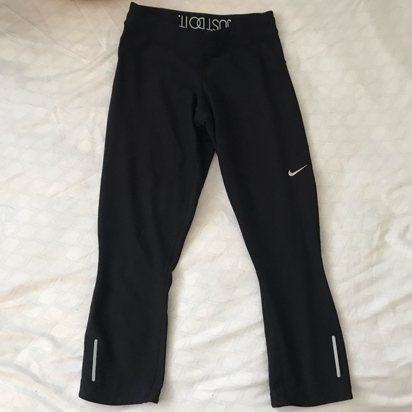 nike crop leggings - Picture 3 of 6